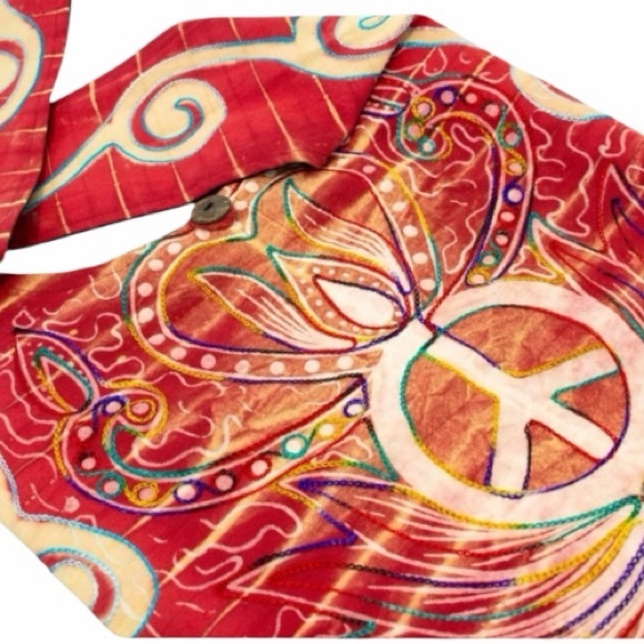 Gypsy Rose Bohemian Perpetual Peace Red Peace Sign Tote Bag NWT - Picture 3 of 4